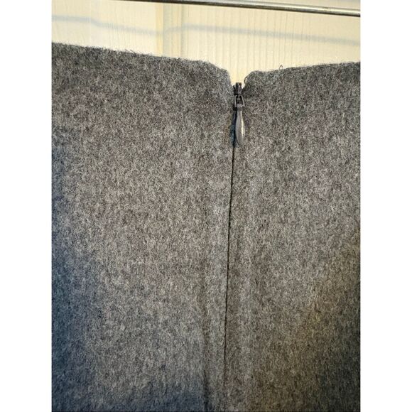 Talbots Charcoal Gray Wool Midi Skirt. Size 6P - Picture 5 of 6